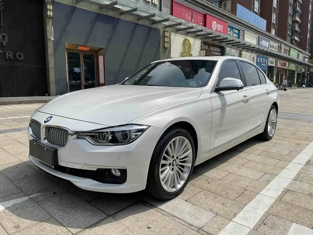 BMW 3 Series 2018 — фото 2