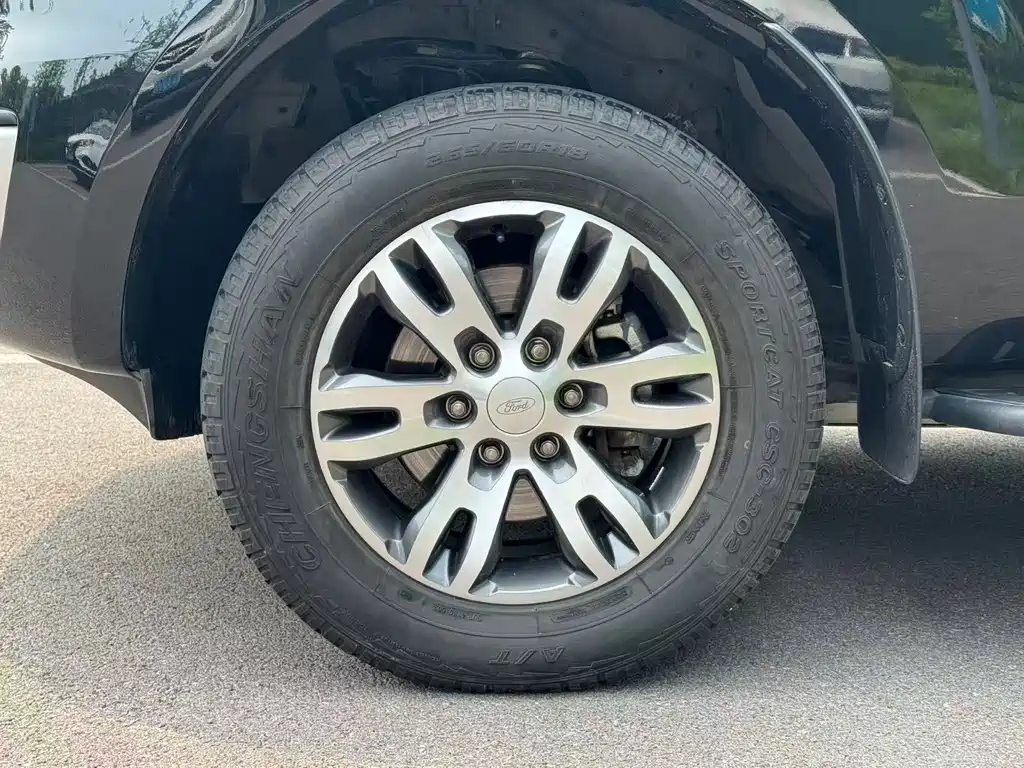 Ford Everest 2018 — фото 18