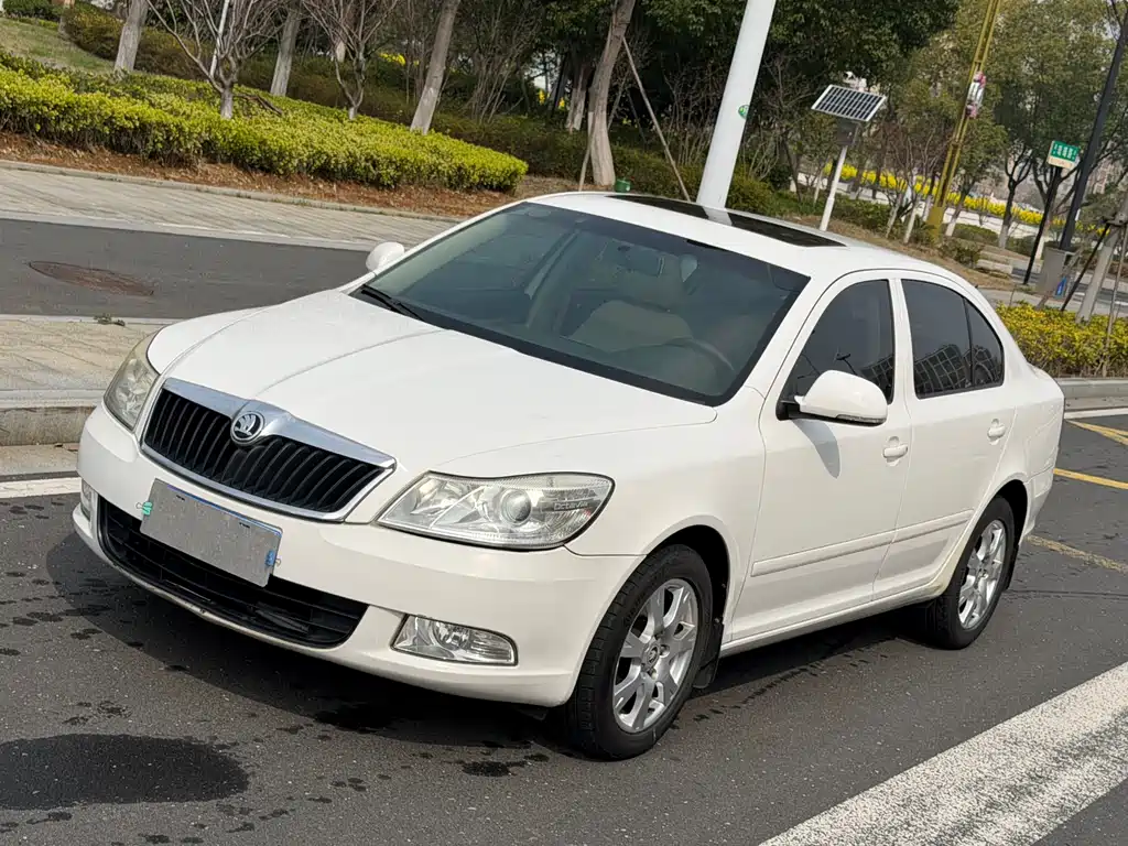 Skoda Octavia 2015 — фото 1