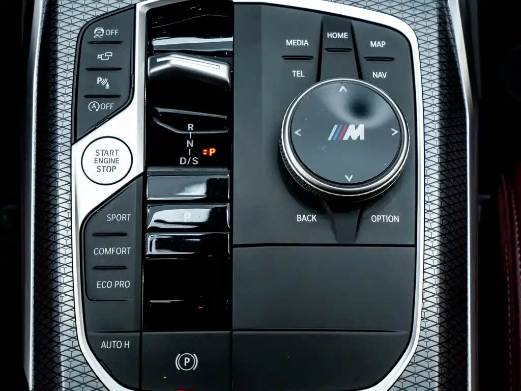 BMW 3 Series 2025 — фото 19