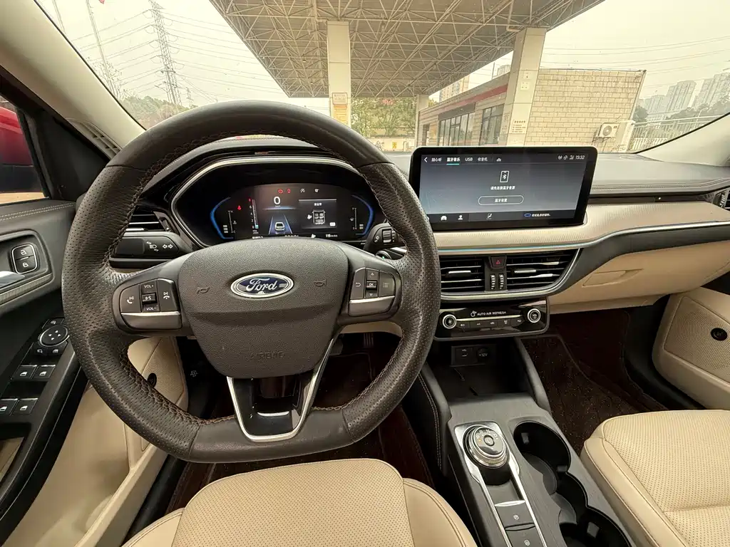 Ford Focus 2021 — фото 14