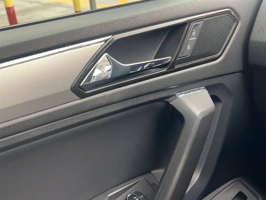 Volkswagen Tiguan L 2019 — фото 25
