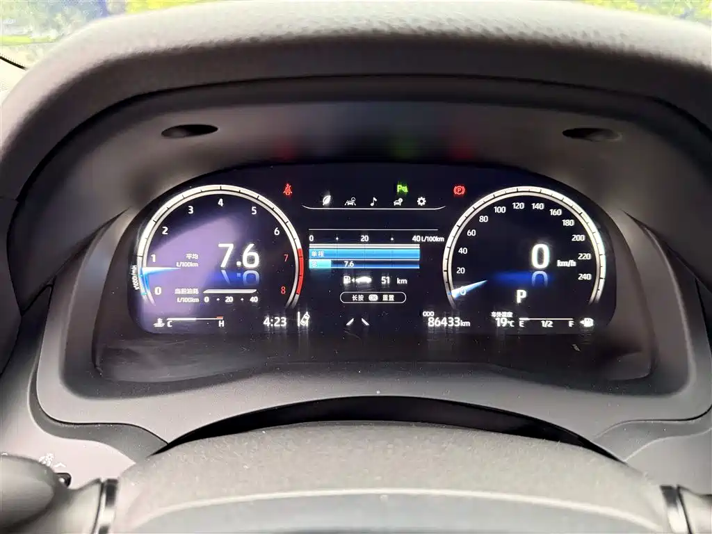 Toyota Camry 2021 — фото 17