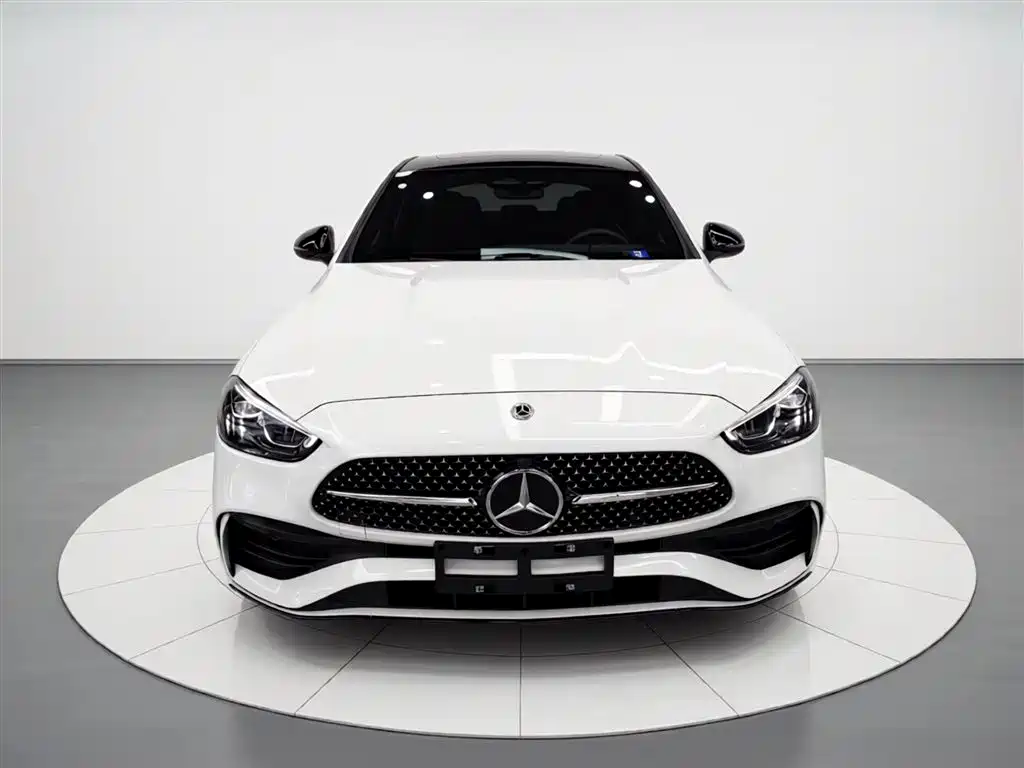 Mercedes-Benz C-Class 2023 — фото 3