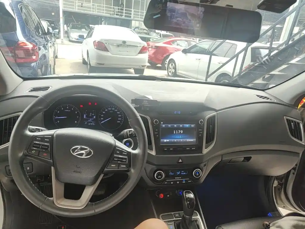 Hyundai ix25 2015 — фото 10