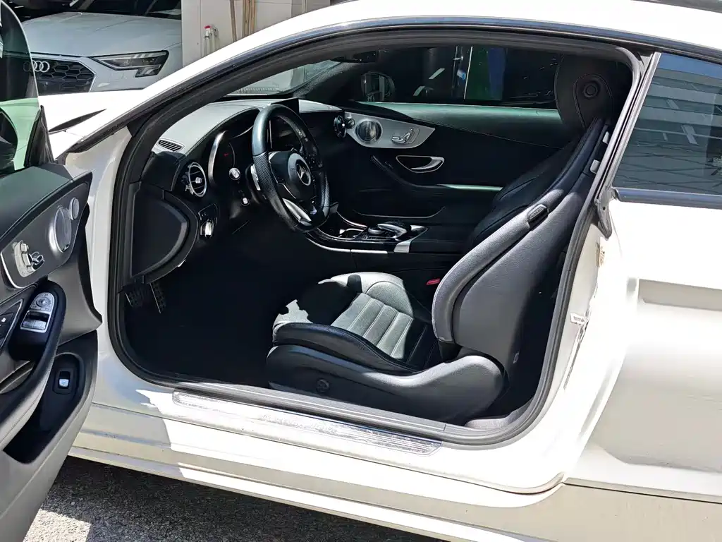 Mercedes-Benz C-Class 2018 — фото 2