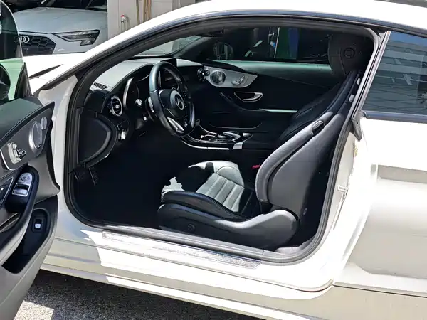 Mercedes-Benz C-Class 2018