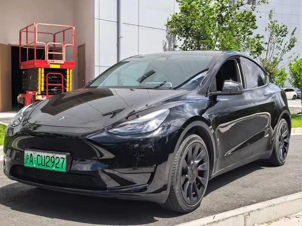 Tesla Model Y 2022 — фото 1