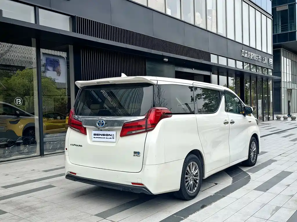 Toyota Alphard 2020 — фото 4