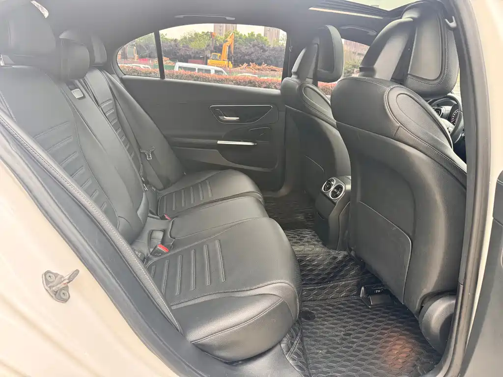 Mercedes-Benz C-Class 2022 — фото 18