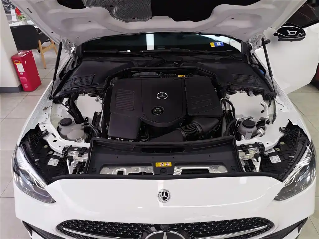 Mercedes-Benz C-Class 2023 — фото 20
