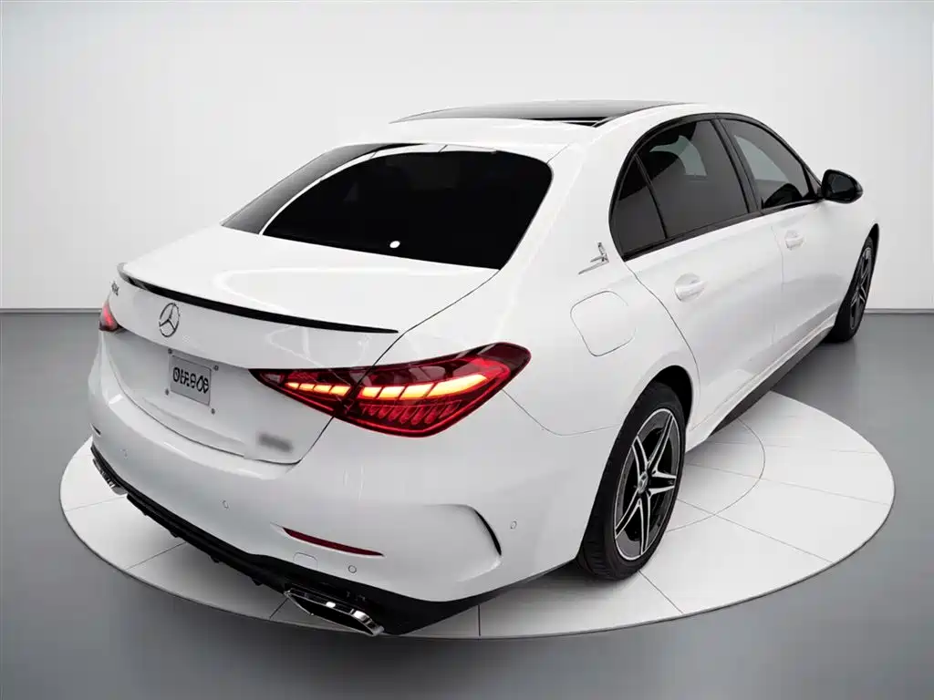 Mercedes-Benz C-Class 2023 — фото 7