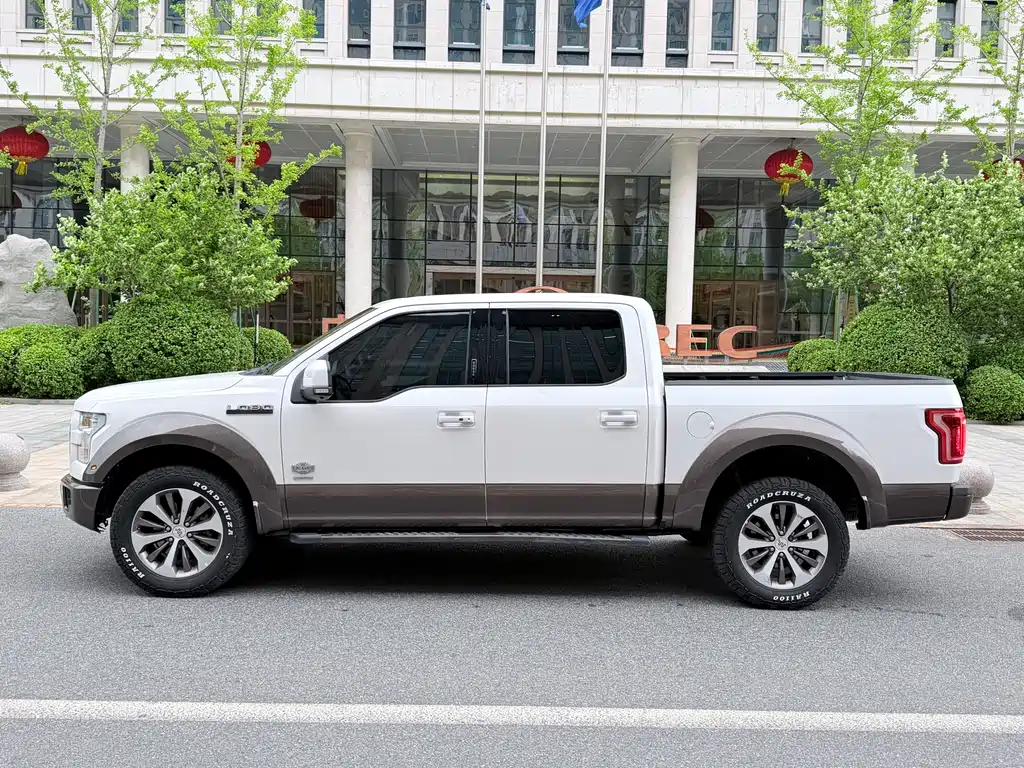 Ford F-150 Raptor 2017 — фото 11