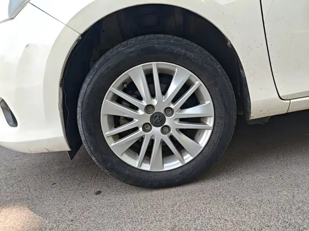 Toyota Vios 2015 — фото 23