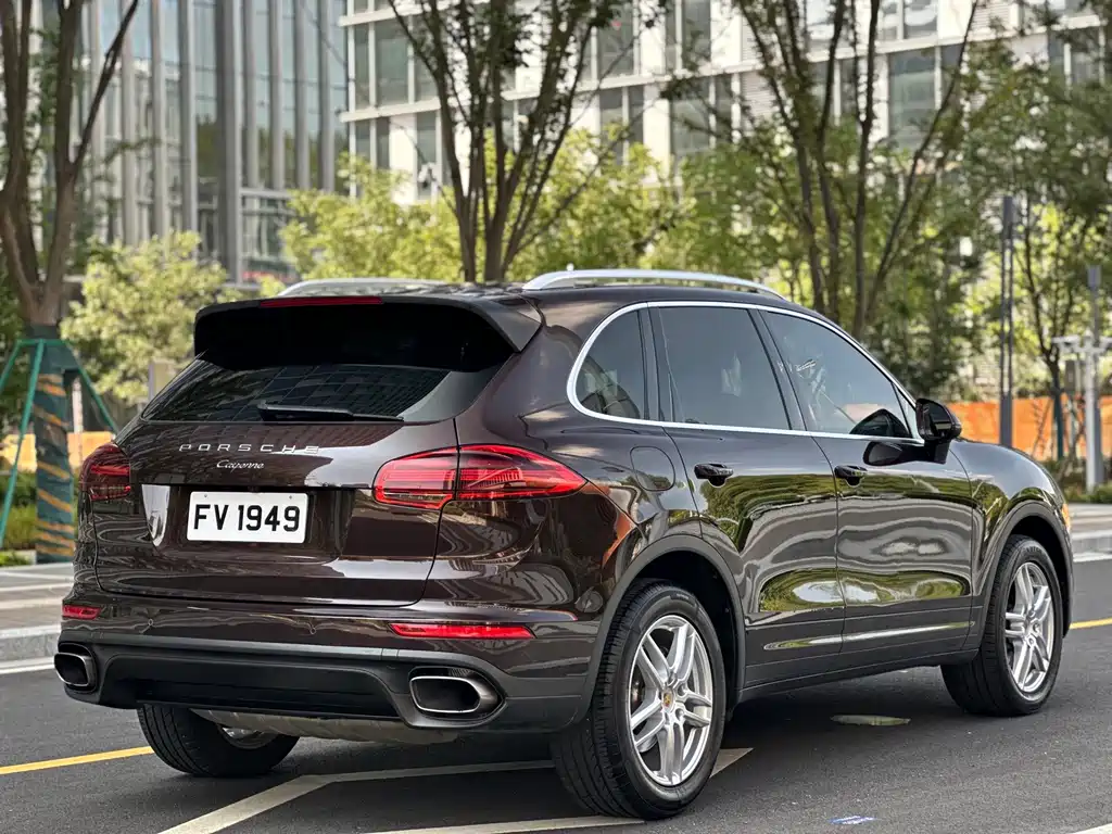 Porsche Cayenne 2017 — фото 6