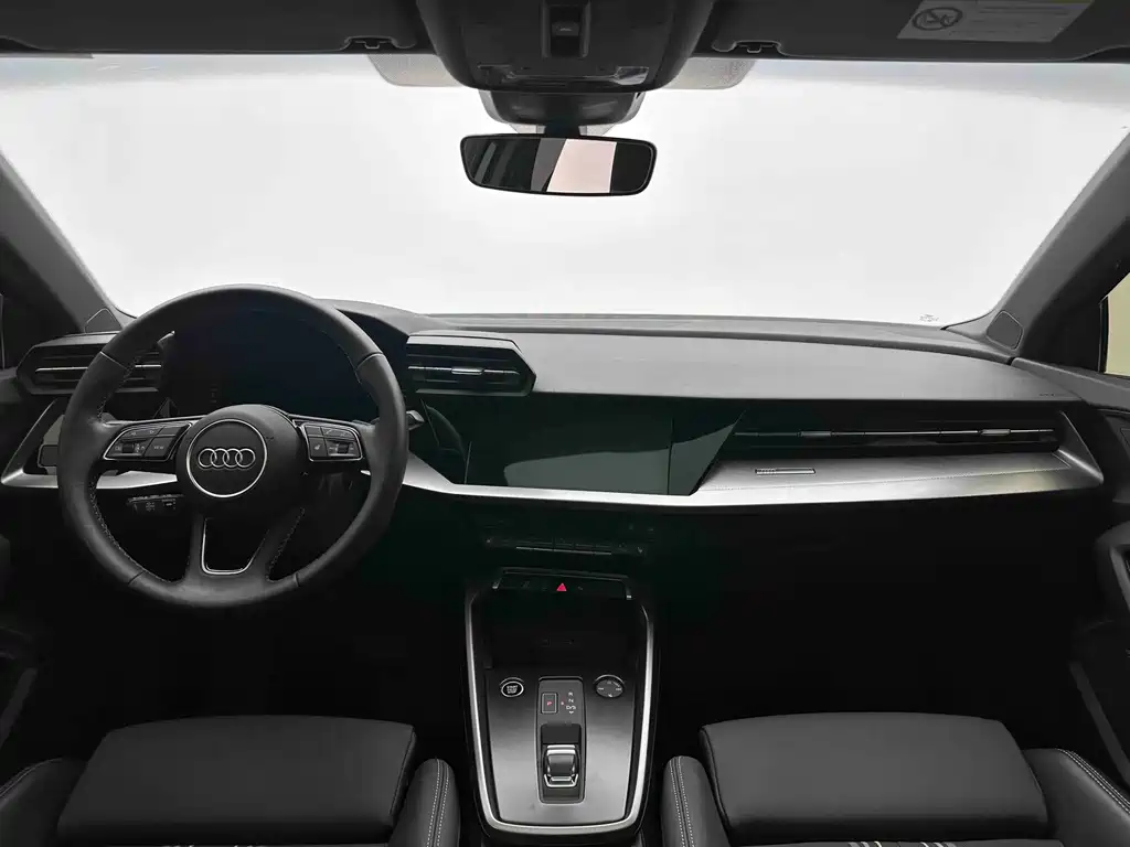 Audi A3 2023 — фото 15