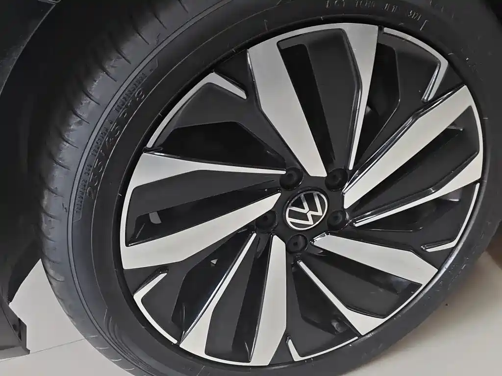 Volkswagen Passat 2022 — фото 12