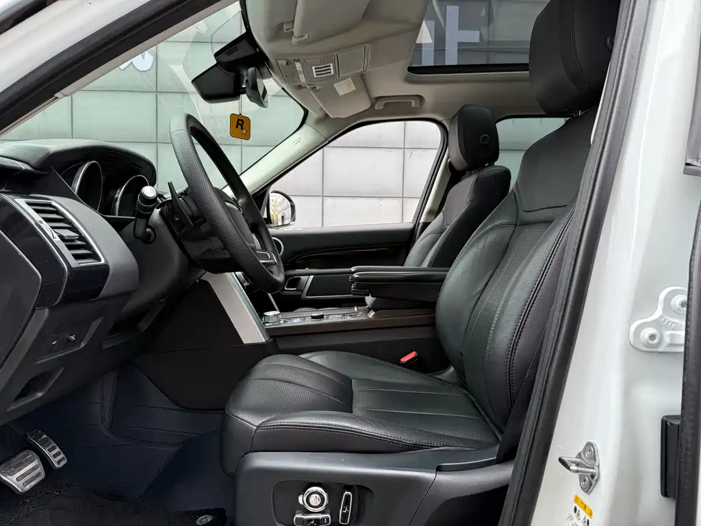 Land Rover Discovery 2019 — фото 10