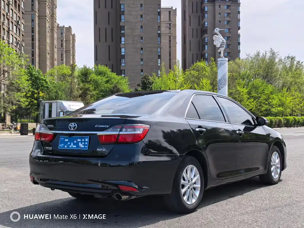 Toyota Camry 2016 — фото 7