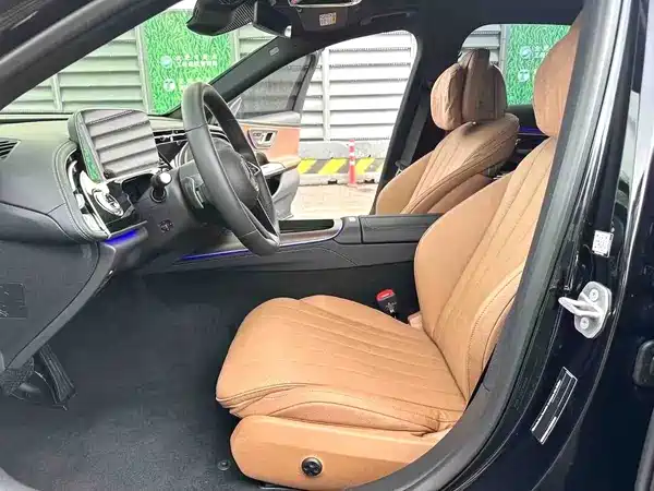 Mercedes-Benz E-Class 2024