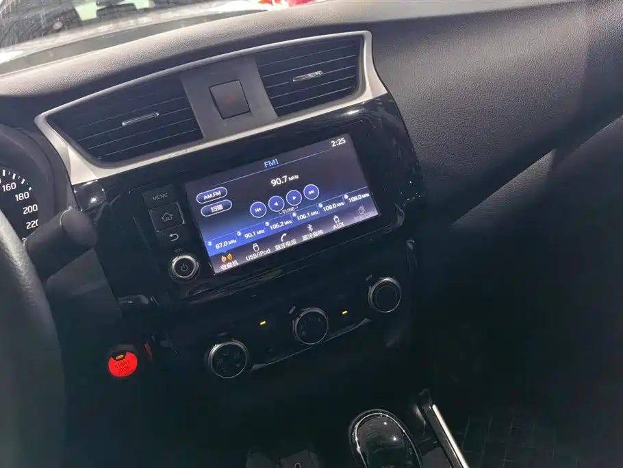 Nissan Sylphy 2018 — фото 13
