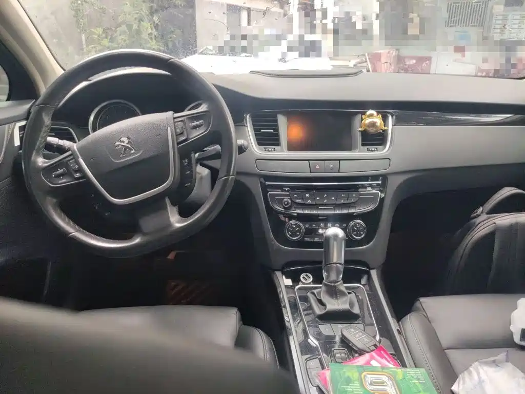 Peugeot 508 2015 — фото 10