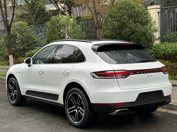 Porsche Macan 2021