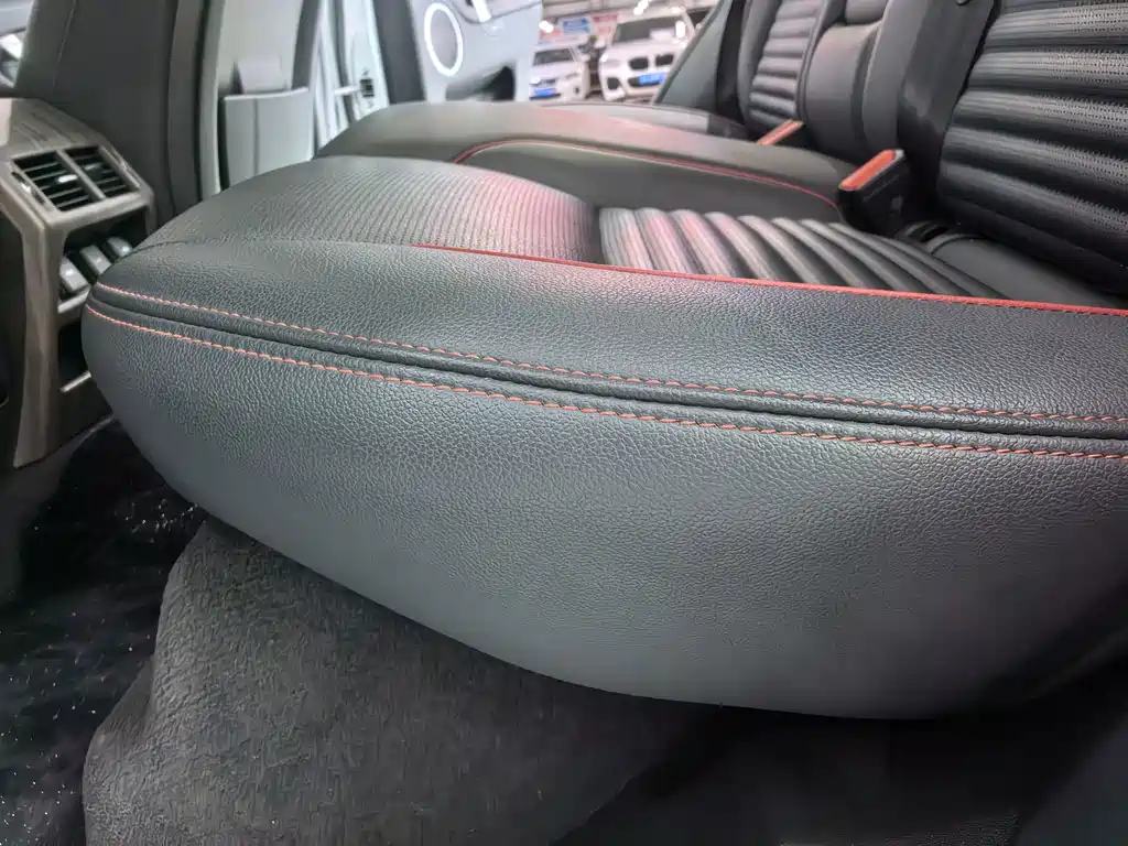 Land Rover Discovery Sport 2020 — фото 17