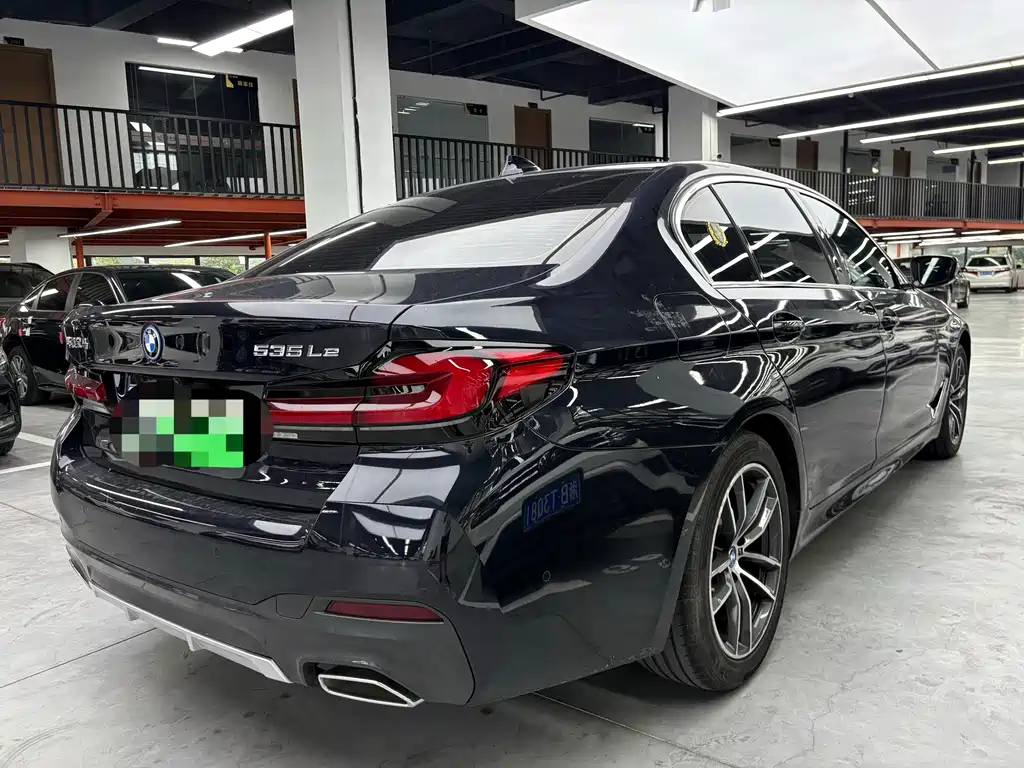 BMW 5 Series New Energy 2022 — фото 18