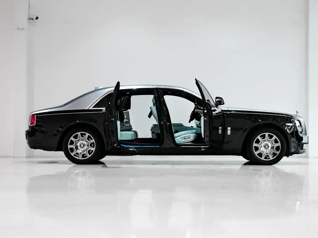Rolls-Royce Ghost 2019 — фото 5