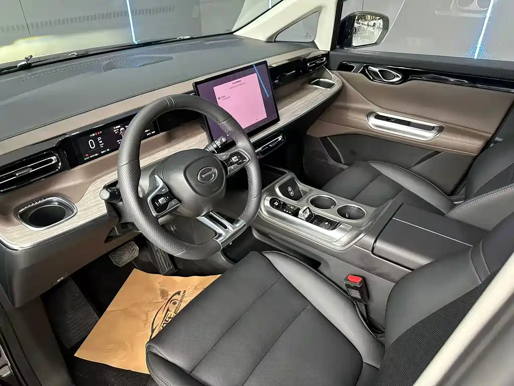 GAC Trumpchi E8 2025 — фото 11