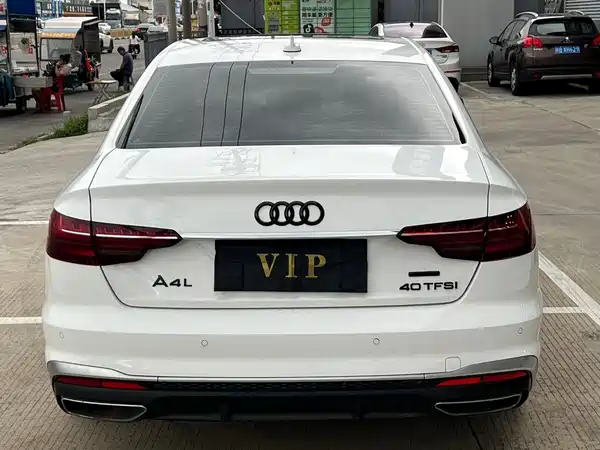 Audi A4L 2023