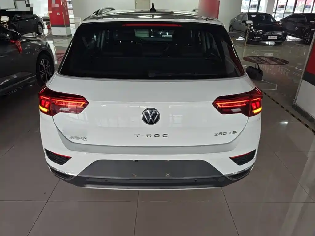 Volkswagen T-Roc 2021 — фото 6