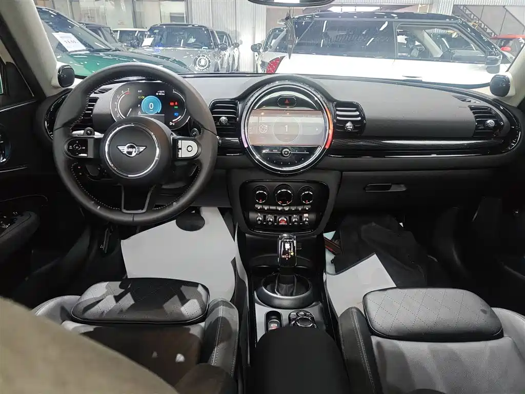 MINI Clubman 2022 — фото 10