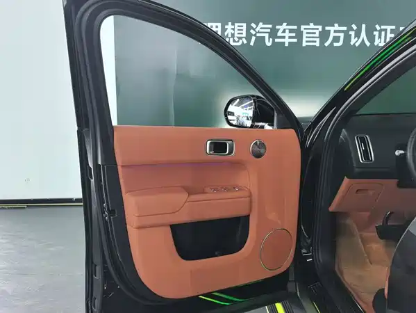 Li Auto L8 2026
