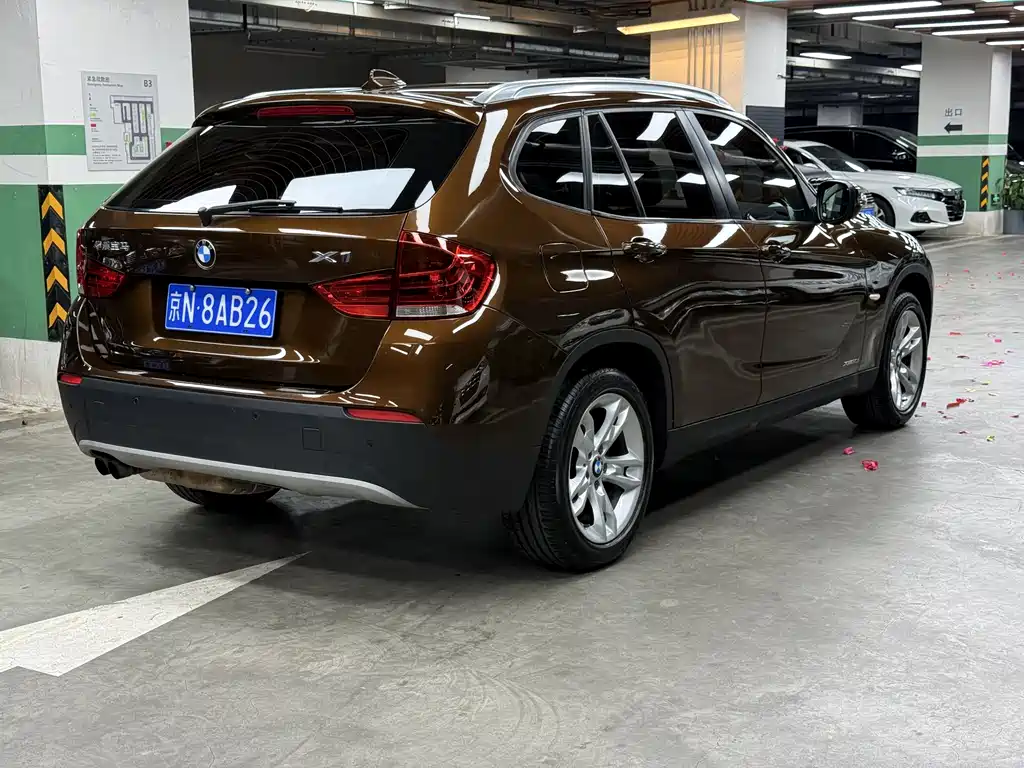 BMW X1 2012 — фото 7