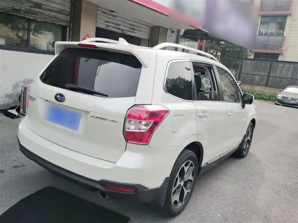 Subaru Forester 2015 — фото 5