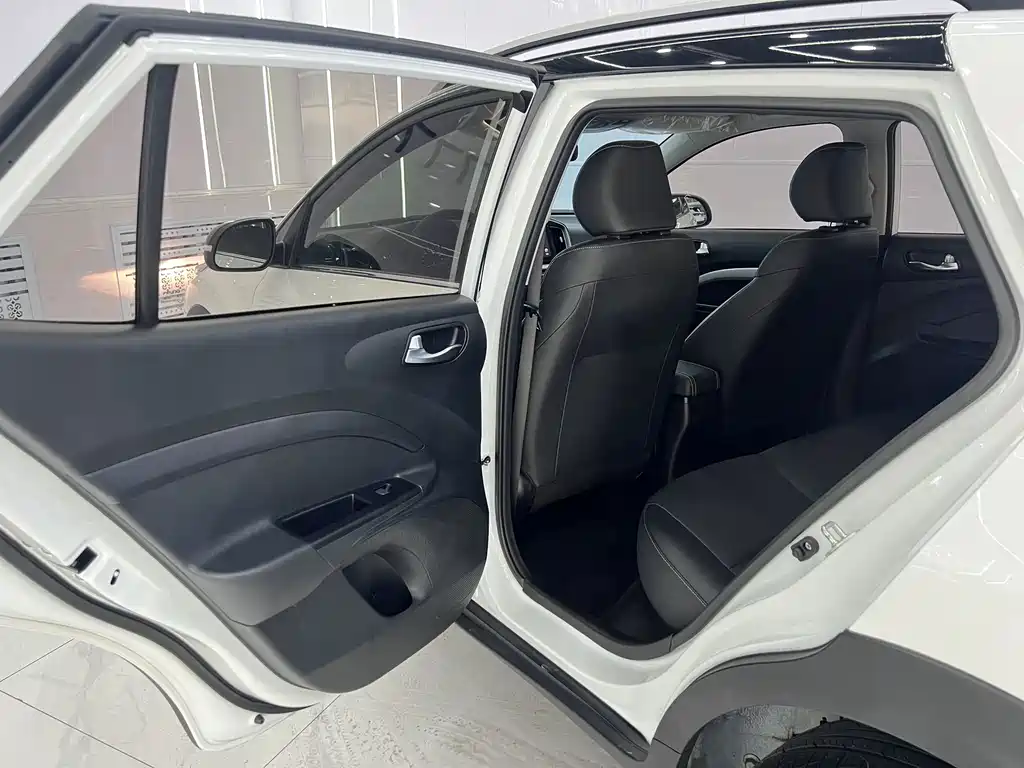 Kia KX1 2023 — фото 15