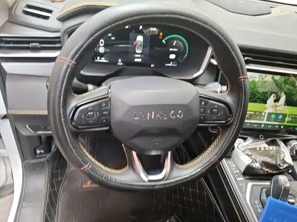 Lynk & Co 01 2023