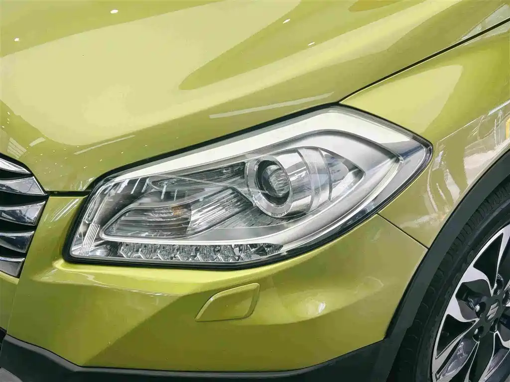 Suzuki S-Cross 2014 — фото 11