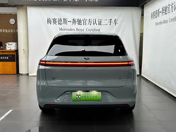 Li Auto L6 2025