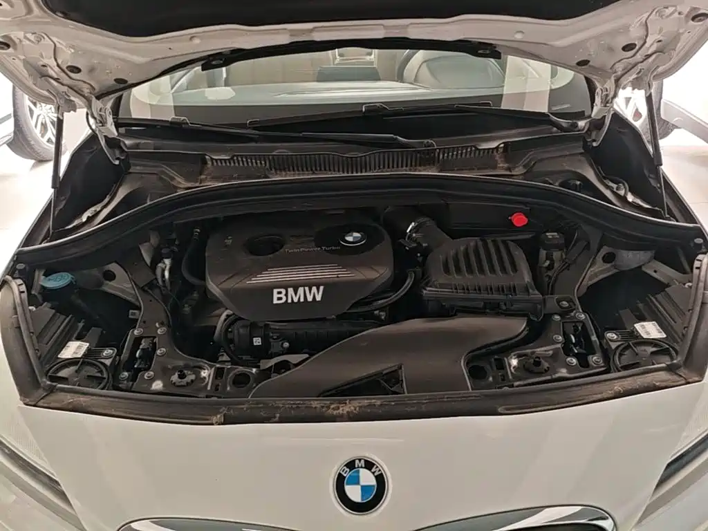 BMW 2 Series Station Wagon 2017 — фото 20