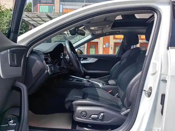 Audi A4L 2024