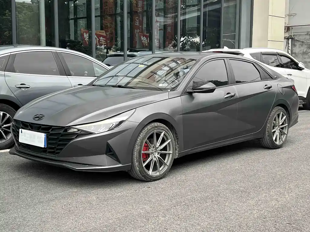 Hyundai Elantra 2022 — фото 1
