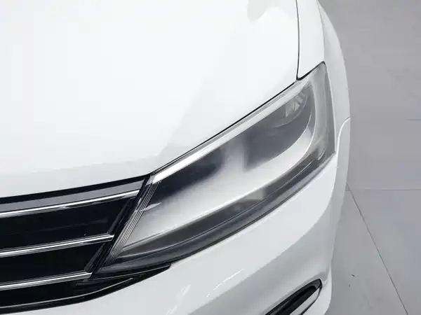 Volkswagen Sagitar 2017