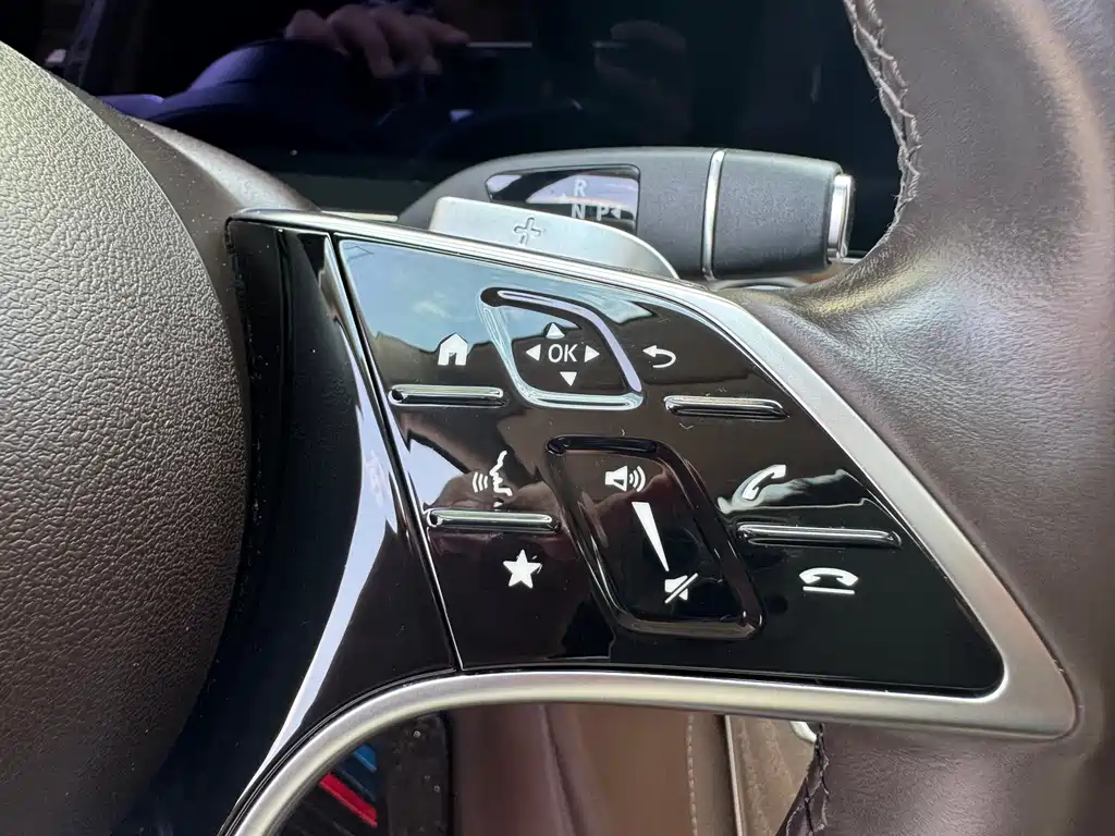Mercedes-Benz E-Class 2023 — фото 13