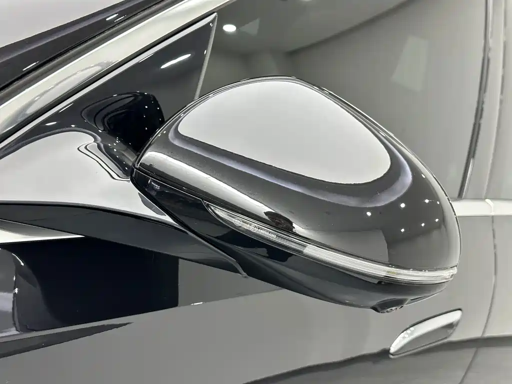 Mercedes-Benz E-Class 2025 — фото 22