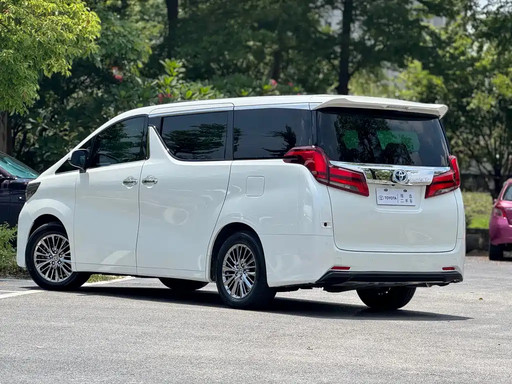 Toyota Alphard 2019 — фото 4