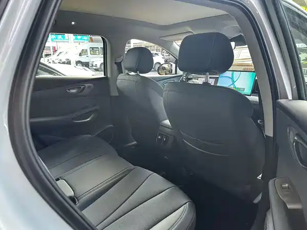 BYD Sealion 05 DM-i 2026