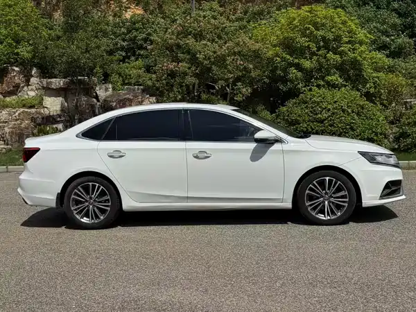 Roewe i6 Classic 2020